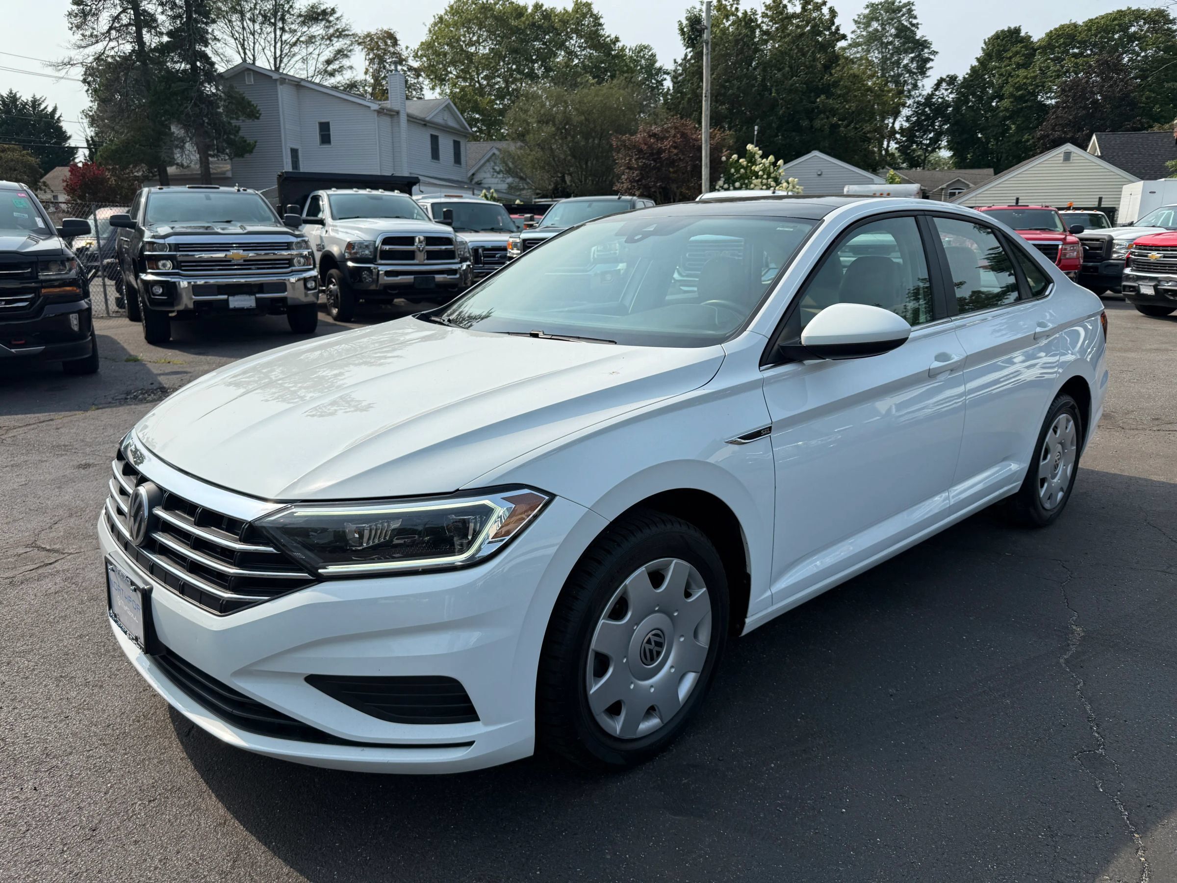 Used 2021 Volkswagen Jetta SEL FWD image 2