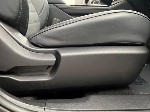 Used 2025 Mitsubishi Outlander SE AWD/4WD image 25