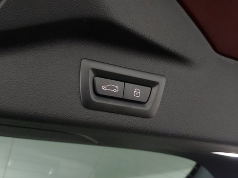 Certified 2025 BMW X7 xDrive40i image 25