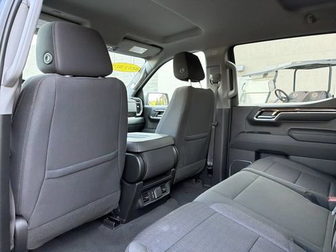 Used 2023 Chevrolet Silverado 1500 LT AWD/4WD image 12