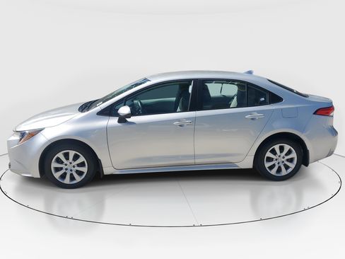 Certified 2025 Toyota Corolla LE FWD image 6