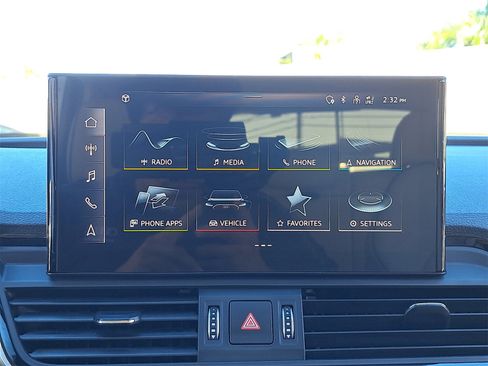 Used 2023 Audi Q5 e Premium Plus w/ Premium Plus Package image 24