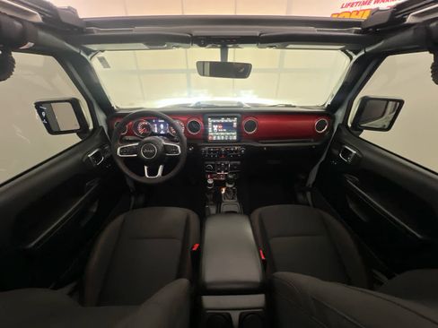 Used 2023 Jeep Wrangler Unlimited Rubicon w/ Xtreme 35 Tire Package AWD/4WD image 19