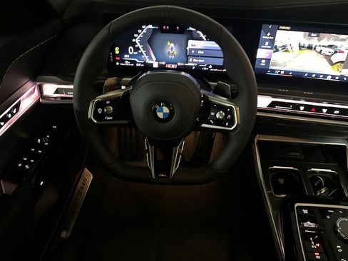New 2026 BMW 740i image 27