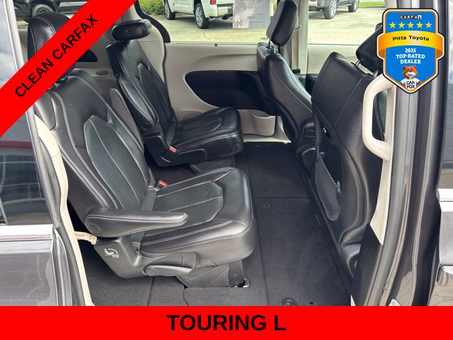 Used 2022 Chrysler Pacifica Touring-L FWD image 13