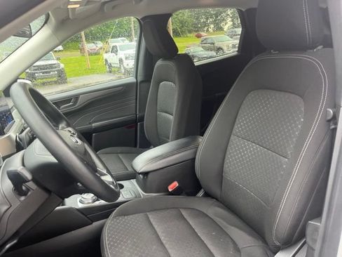 Used 2025 Ford Escape Active AWD/4WD image 12