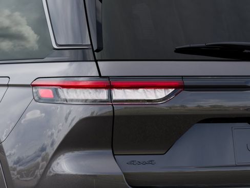 New 2026 Jeep Grand Cherokee Summit image 19