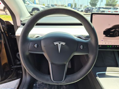 Used 2024 Tesla Model Y Long Range AWD/4WD image 20