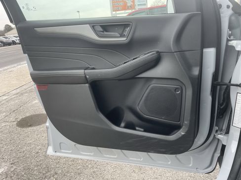 Used 2025 Ford Escape Active image 15