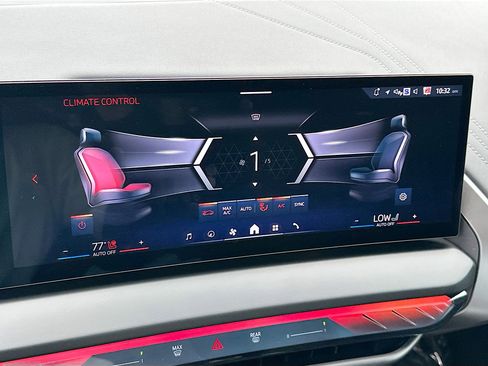 Used 2025 BMW X3 xDrive30i w/ M Sport Package image 14