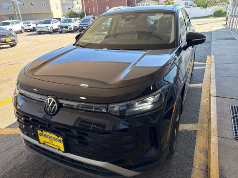 New 2026 Volkswagen Tiguan SE AWD/4WD image 26
