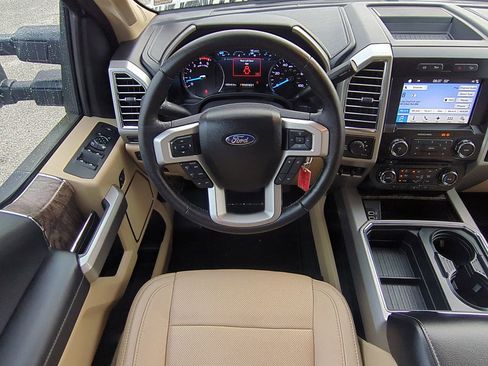 Used 2017 Ford F350 Lariat w/ Chrome Package image 16