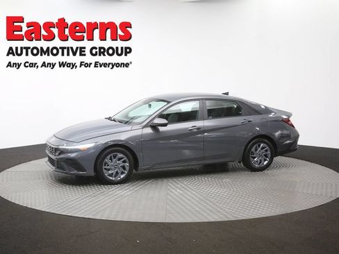 Used 2024 Hyundai Elantra SEL FWD image 56