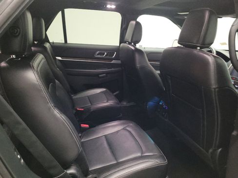 Used 2018 Ford Explorer Limited w/ Equipment Group 301A FWD image 19