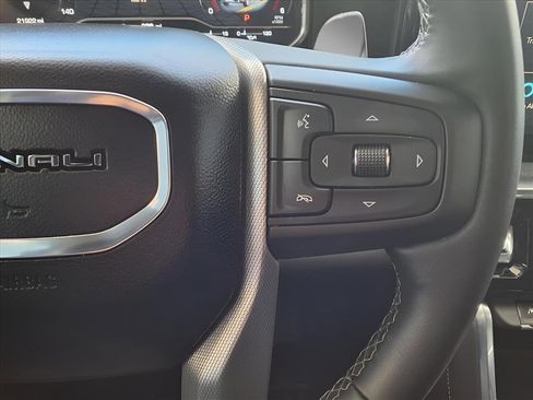 Used 2023 GMC Sierra 1500 Denali image 23