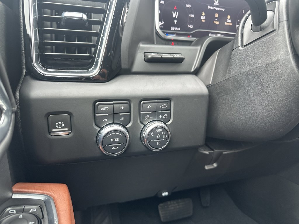 Certified 2024 GMC Sierra 2500 Denali Ultimate AWD/4WD image 18