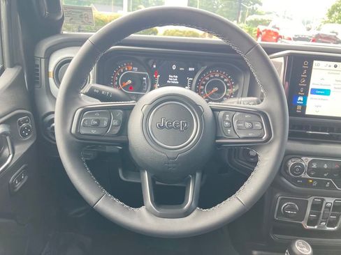 New 2025 Jeep Gladiator Sport image 14