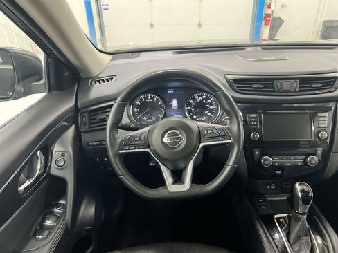 Used 2019 Nissan Rogue SL w/ Premium Package AWD/4WD image 11