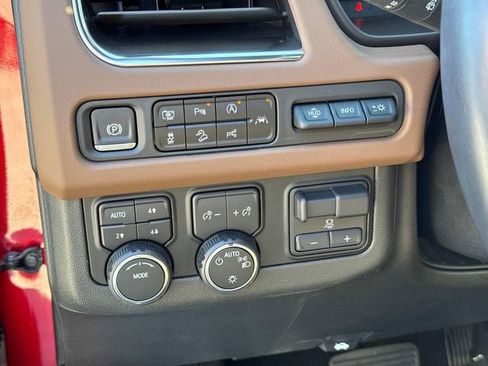 Certified 2024 Chevrolet Suburban High Country w/ Advanced Technology Package image 29