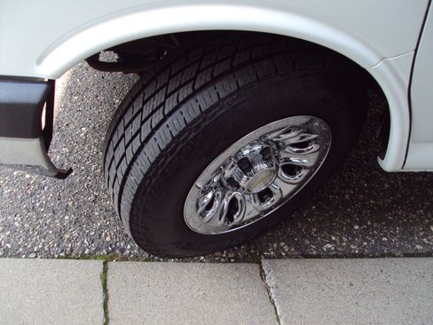 Used 2014 Chevrolet Express 1500 LT w/ LT Preferred Equipment Group image 27