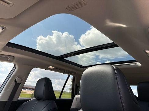 Used 2025 Toyota Grand Highlander FWD image 18