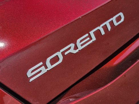 New 2025 Kia Sorento S image 8