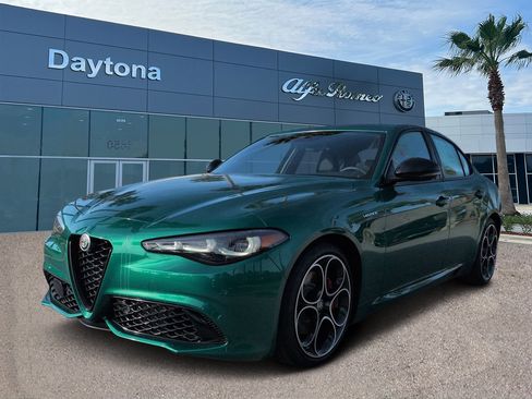 New 2026 Alfa Romeo Giulia w/ Driving Assist Package RWD image 7
