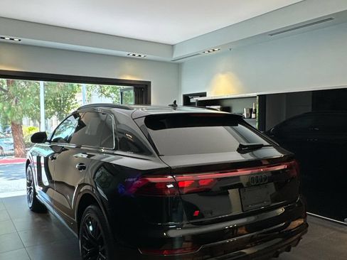 Used 2024 Audi SQ8 Prestige w/ Prestige Package AWD/4WD image 3