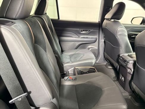 Certified 2025 Toyota Grand Highlander MAX Platinum image 15