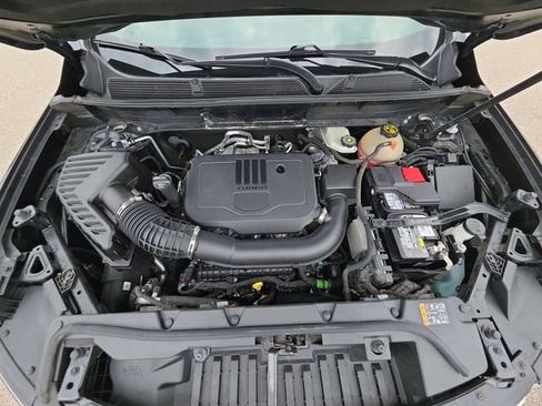 Used 2022 GMC Acadia SLT FWD image 34