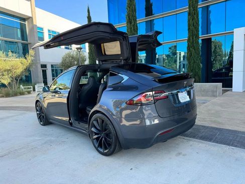 Used 2019 Tesla Model X Long Range image 4