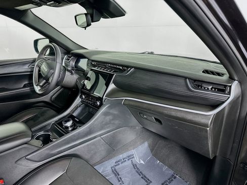 Certified 2024 Jeep Grand Cherokee L Altitude image 42