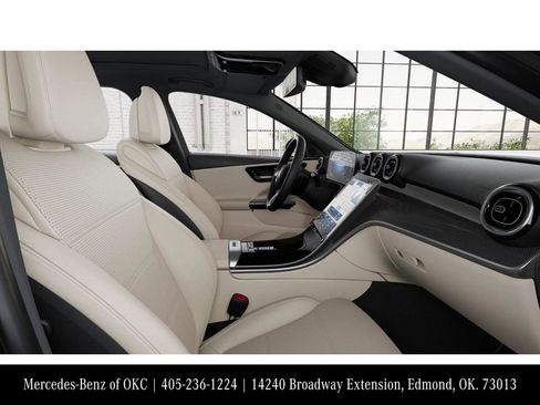 Used 2025 Mercedes-Benz C 300 Sedan image 4