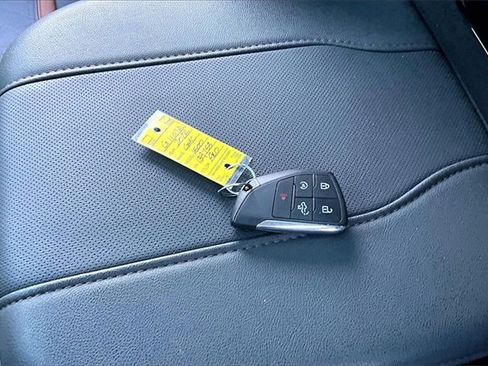 Used 2025 GMC Sierra 1500 AT4 w/ AT4 Premium Package image 36