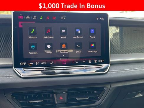 New 2026 Volkswagen Tiguan SE AWD/4WD image 18