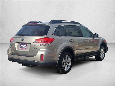 Used 2014 Subaru Outback 2.5i Premium w/ Accessory Value Package (OY1) image 5