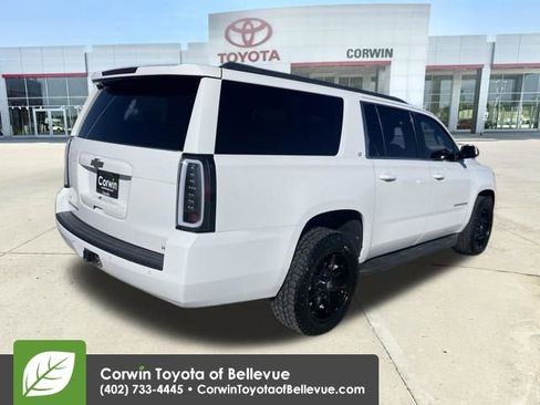 Used 2016 Chevrolet Suburban LT image 5