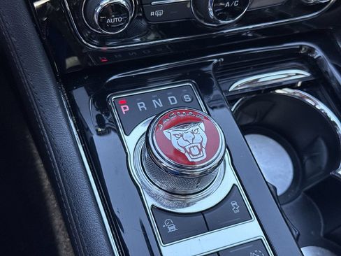 Used 2018 Jaguar XJ R-Sport RWD image 20