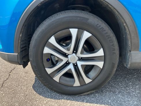 Used 2016 Toyota RAV4 LE AWD/4WD image 29