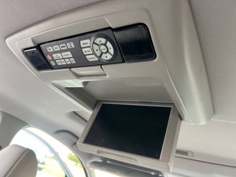 Used 2018 Honda Pilot Touring image 22