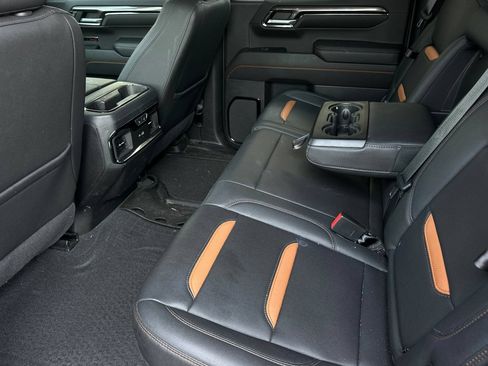 Used 2022 GMC Sierra 1500 AT4 w/ AT4 Premium Package AWD/4WD image 12