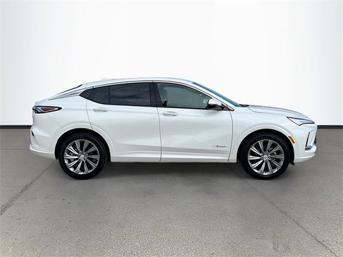 New 2026 Buick Envista Avenir image 3