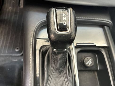 Used 2016 Volvo XC90 T6 Momentum AWD/4WD image 18