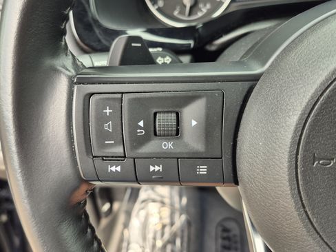 Certified 2025 Nissan Pathfinder SV FWD image 29