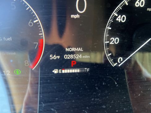 Used 2023 Honda HR-V LX image 2