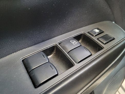 Used 2019 Nissan Versa SV FWD image 27