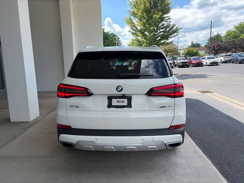 Used 2022 BMW X5 xDrive40i w/ Premium Package AWD/4WD image 4