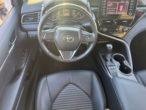 Used 2024 Toyota Camry SE image 15
