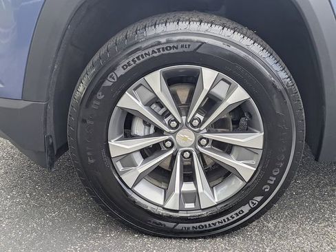 Used 2025 Chevrolet Equinox LT FWD image 11