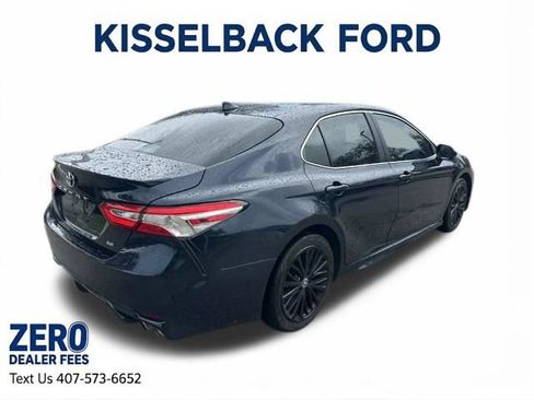 Used 2020 Toyota Camry SE FWD image 4